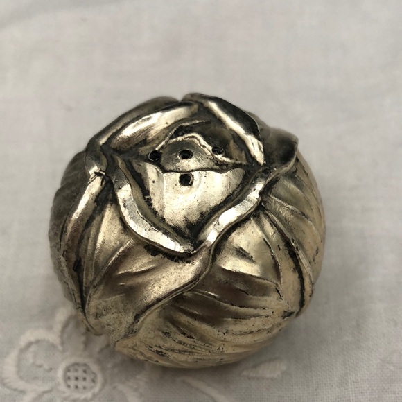 FB Rogers Silver Co 2 Silverplated Cabbage Vegetable Salt Pepper Shakers. Japan - Picture 4 of 4